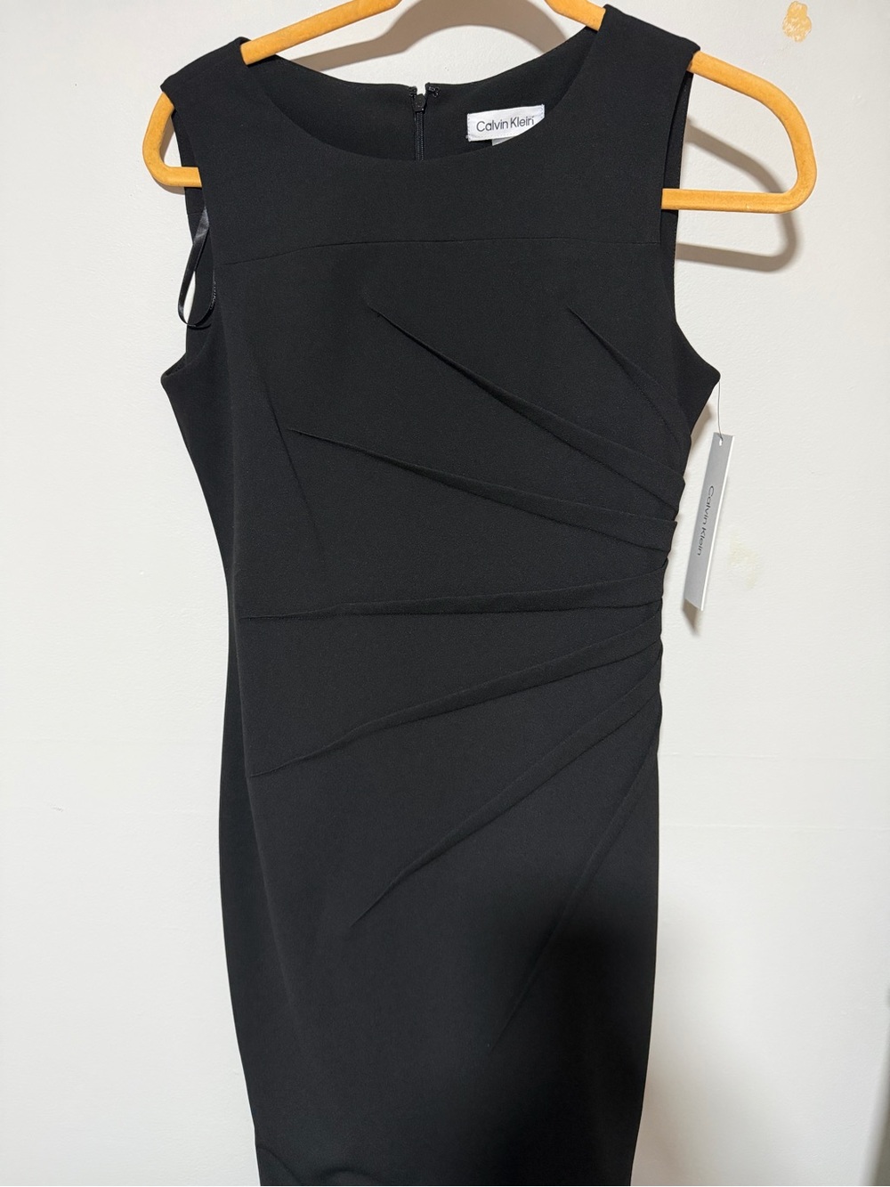 Calvin Klein Womens Sleeveless Starburst Ruched Crepe Sheath Dress